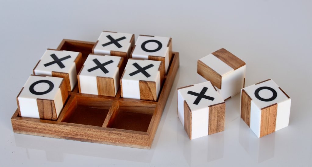 White & Wood Tic Tac Toe